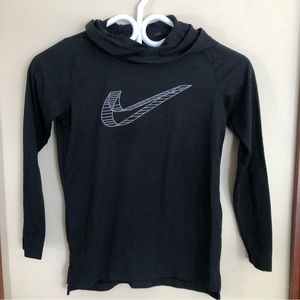NWOT Nike boys small hooded long sleeve shirt